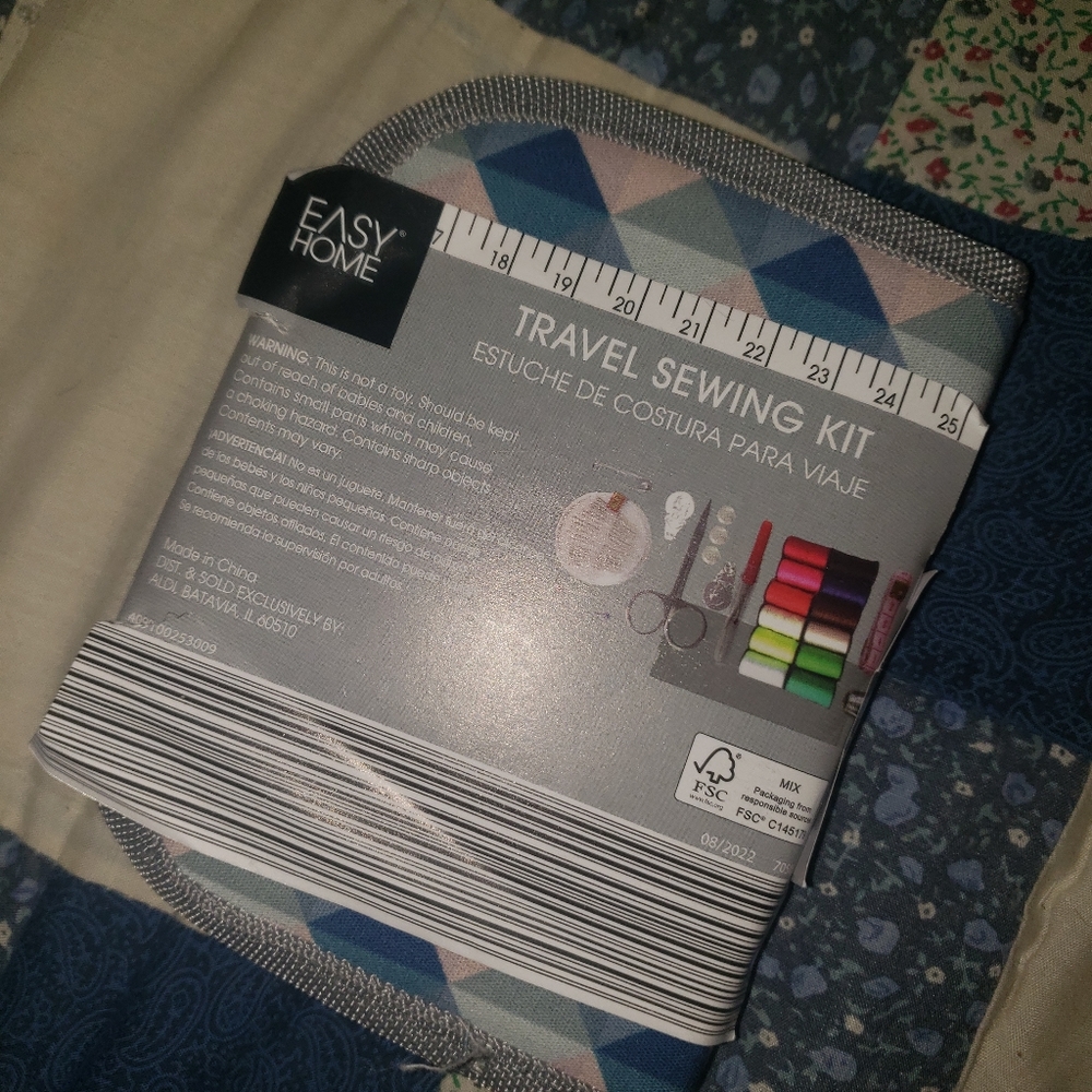 Sewing Essentials Multicolor Travel Sewing Kit - Picture 7 of 10